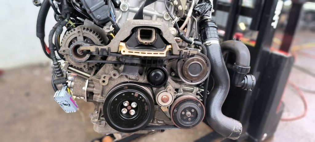 Moteur B 16 DTH — vue 3