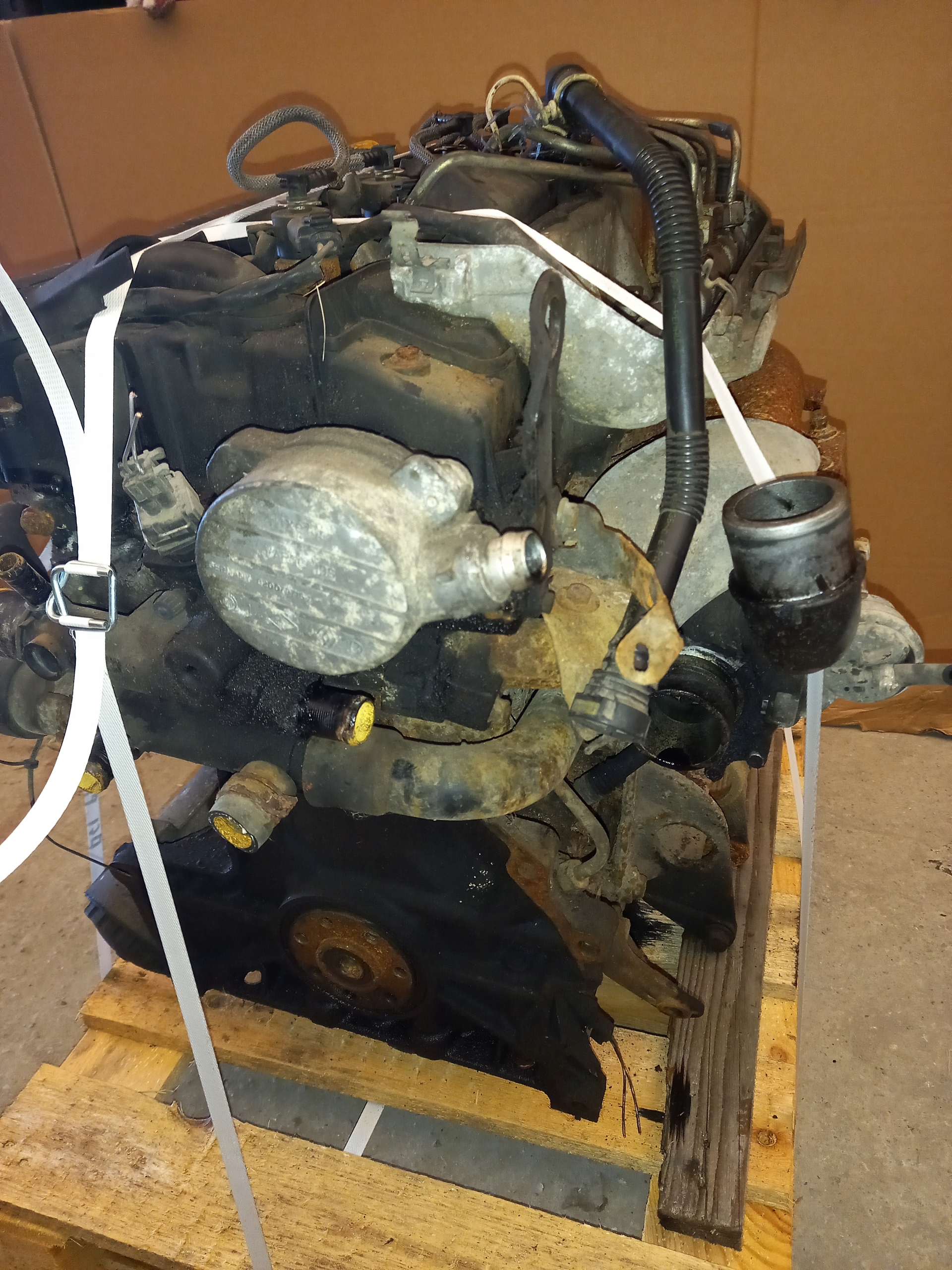 Moteur G9U 754 — vue 3