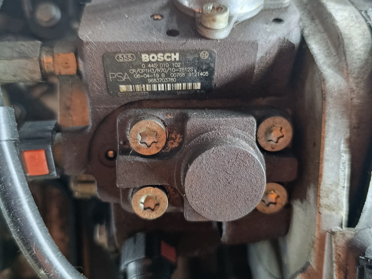 Moteur 8HZ (DV4TD) - Image 2