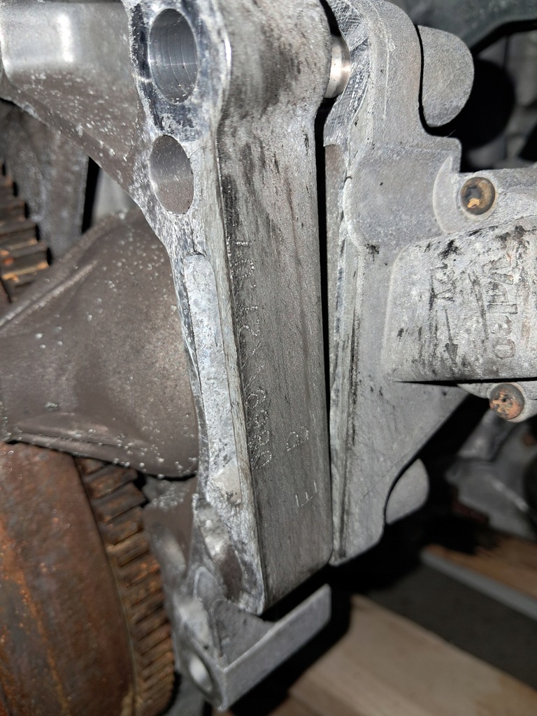 Moteur 9HC (DV6C) — vue 6