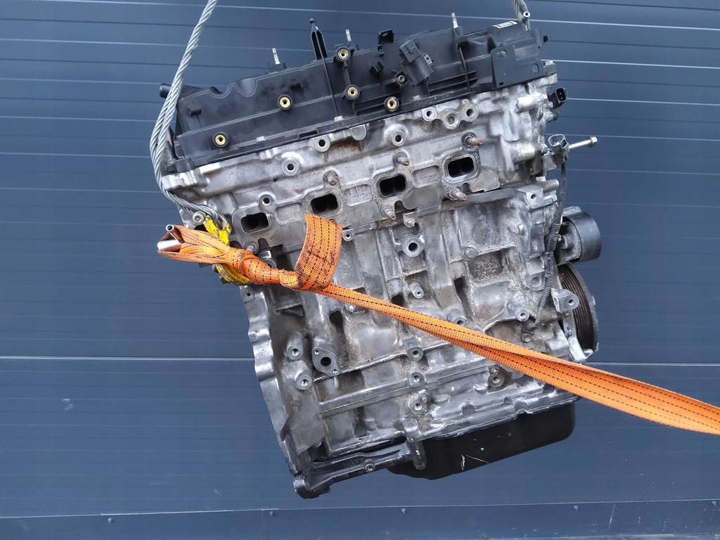 Moteur 2AD-FHV — vue 1