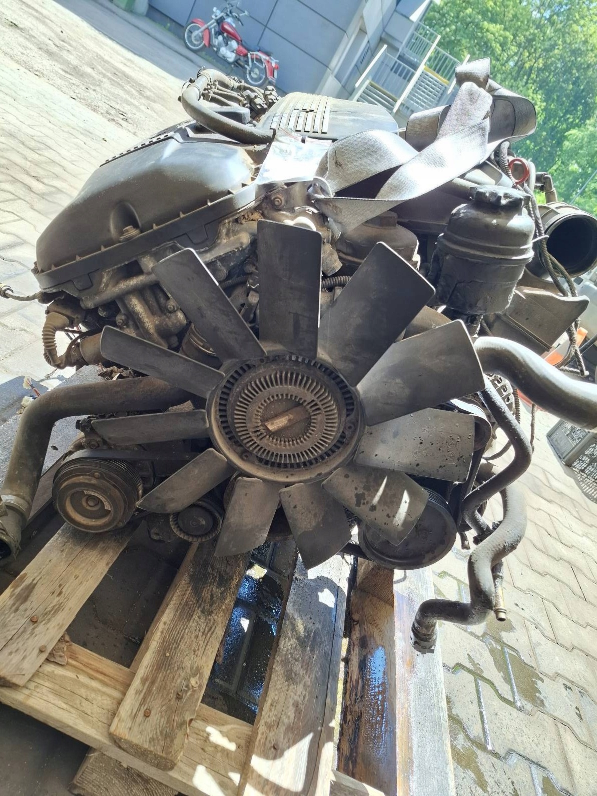 Moteur M54 B25 (256S5) — vue 7