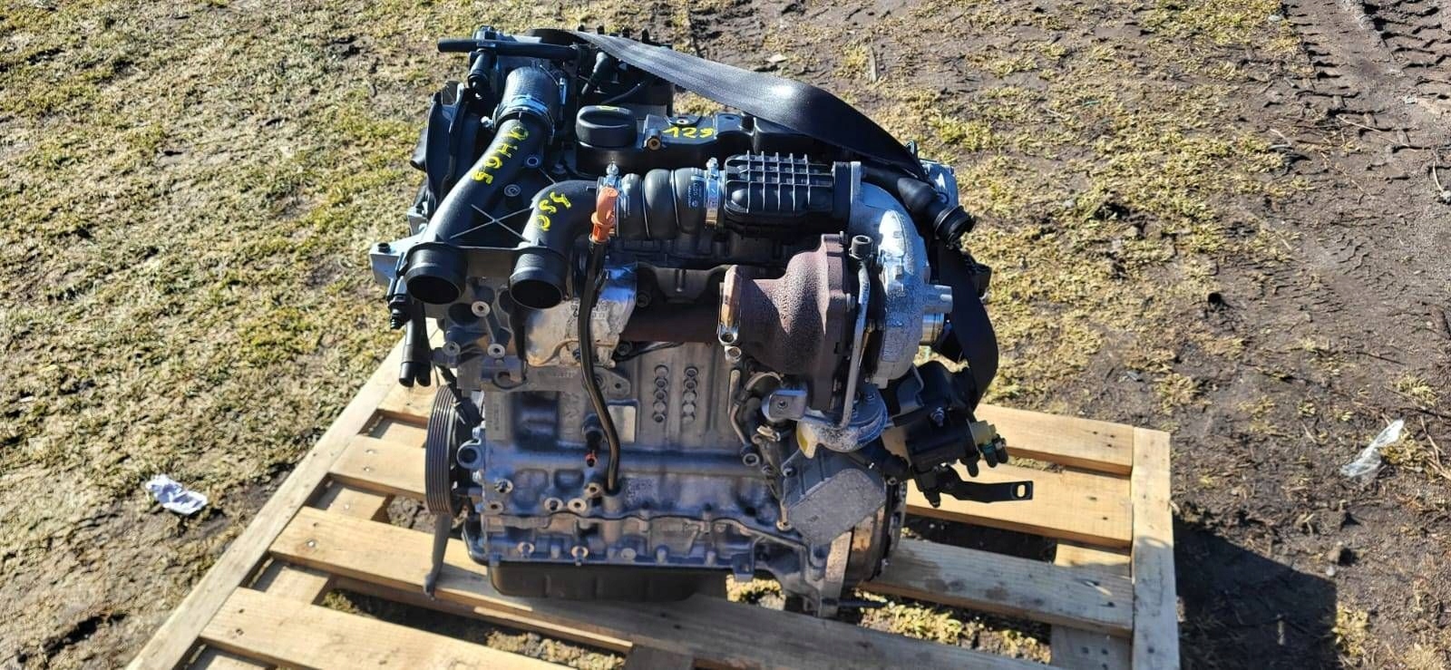 Moteur 9HC (DV6C) — vue 1