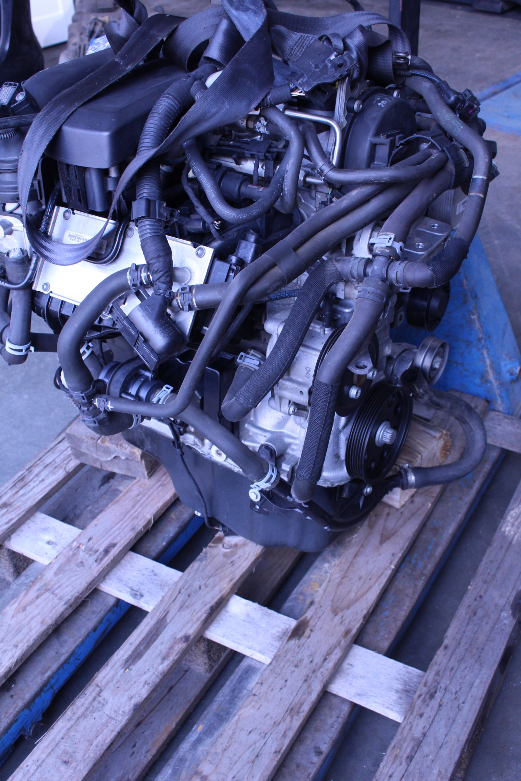 Moteur CBZA — vue 4