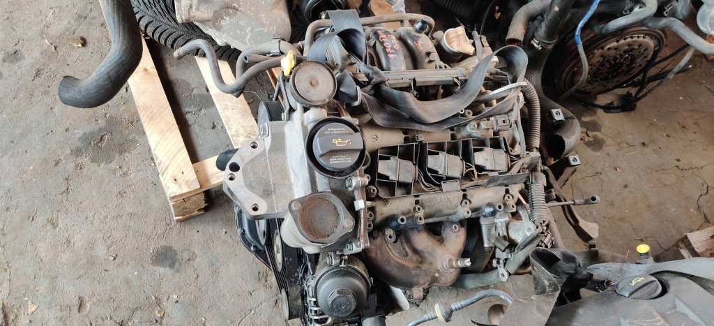 Moteur AZQ — vue 1