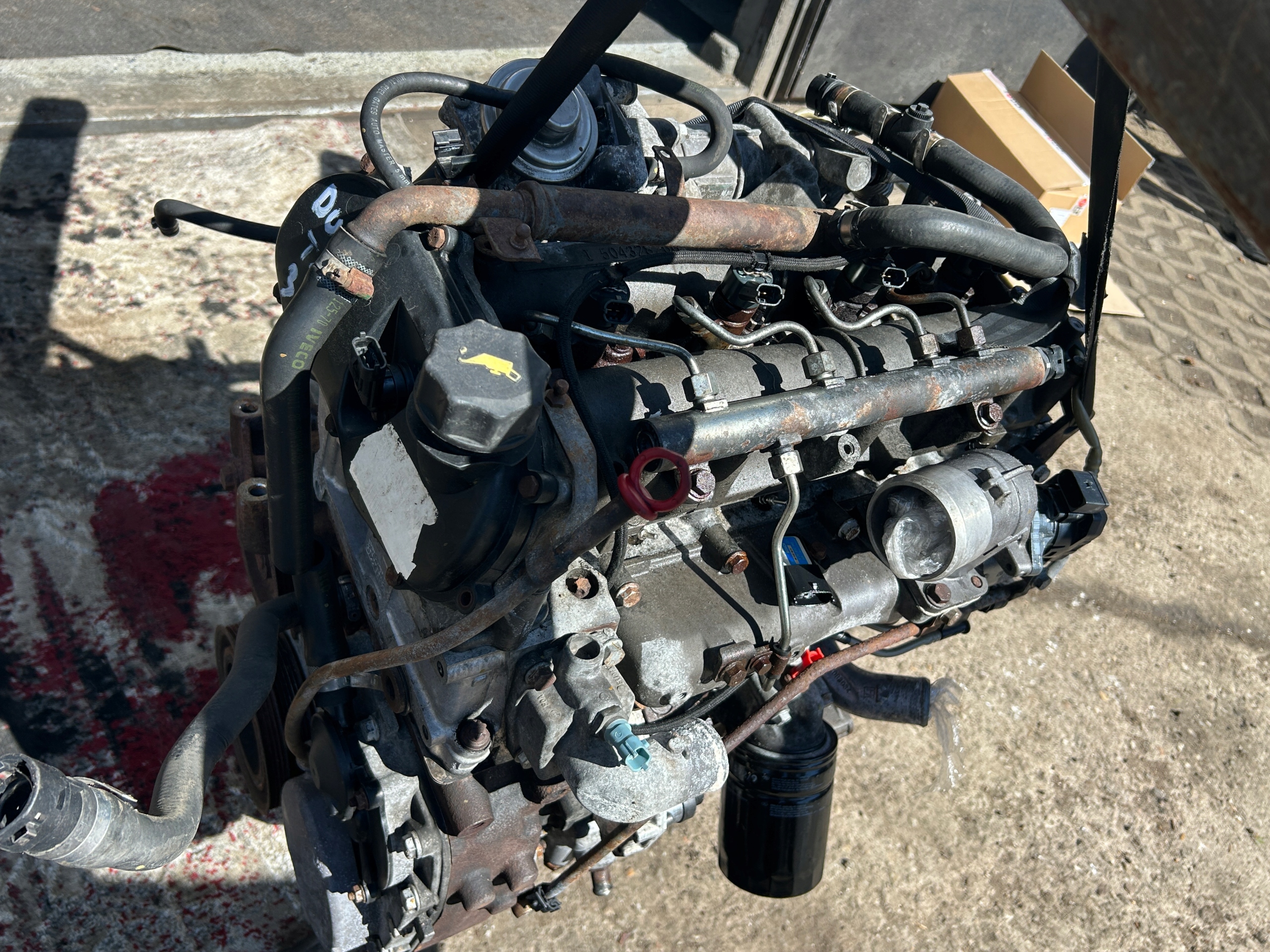 Moteur F1CE0481D — vue 5