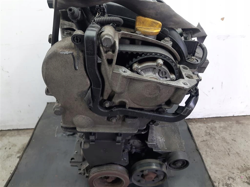 Moteur F4R 701 — vue 2